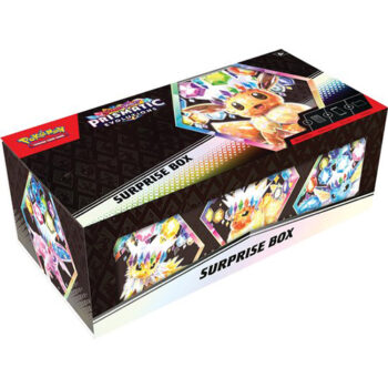 De Pokémon Scarlet & Violet - Prismatic Evolutions Surprise Box met een assortiment van 1 van 9 willekeurig gekozen foil promokaarten, waaronder Eevee en zijn evoluties zoals Vaporeon ex en Sylveon ex. De box bevat ook 4 booster packs, een opbergdoos, 4 verdelers en een codekaart voor Pokémon TCG Live.